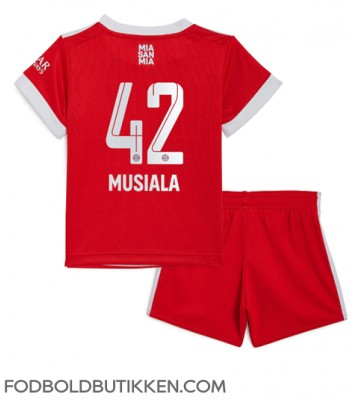 Bayern Munich Jamal Musiala #42 Hjemmebanetrøje Børn 2022-23 Kortærmet (+ Korte bukser)